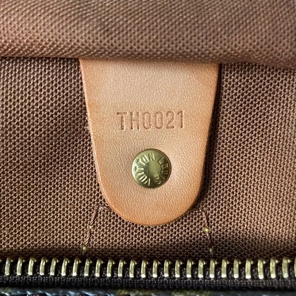 Authentic Louis Vuitton Speedy 30 - Picture 15 of 16